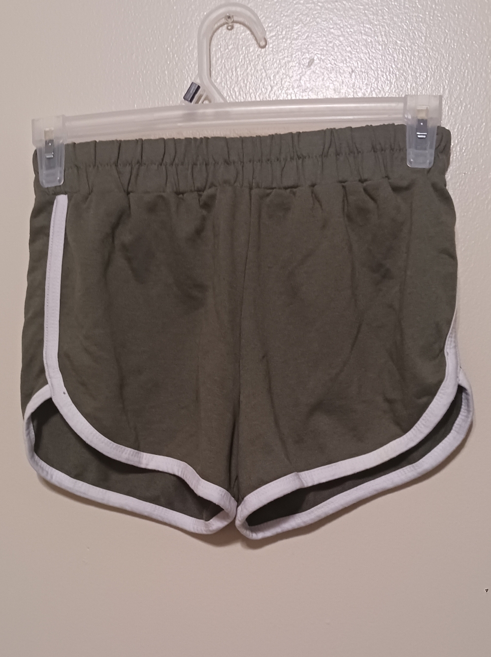 Love Love Love Women’s Olive Green Contrast-Trim Running Shorts Medium A-37
